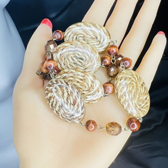 Vintage Chunky Unique Cord in Resin Beads Lucite Statement Necklace Collar 4065 - Picture 2 of 9